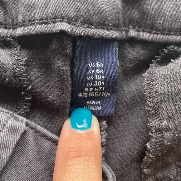 Women's GAP Cargo Chino Pants - Sz. 6 - Picture 3 of 3